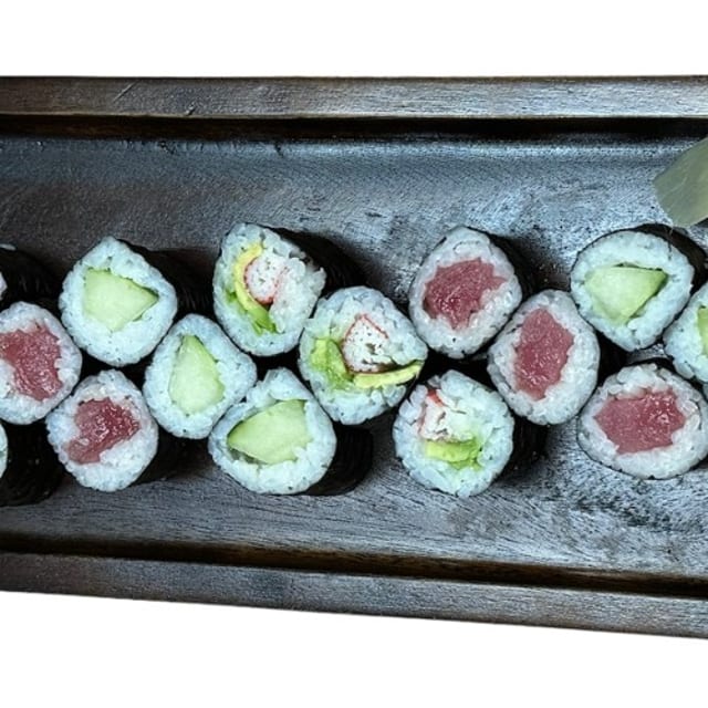 Trio Maki.